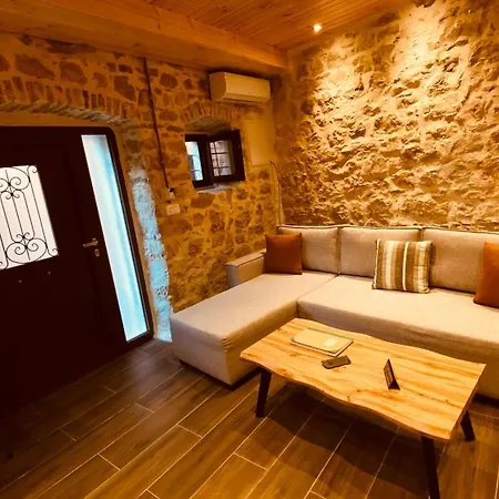 Casa Stratigos *
